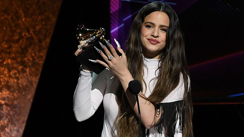 Rosalía gana el Grammy al mejor disco latino de rock, urbano o alternativo - Escuchar ahora