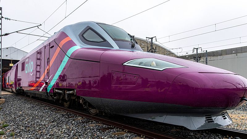 24 horas - Los billetes a 5 euros del AVE 'low cost' se agotan en una hora - Escuchar ahora 