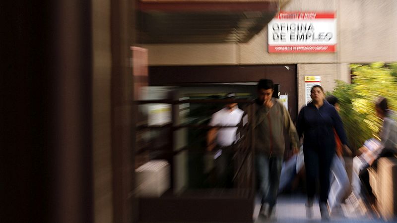 14 horas - El 30% de los jóvenes está en paro: es la segunda tasa más alta de Europa - Escuchar ahora
