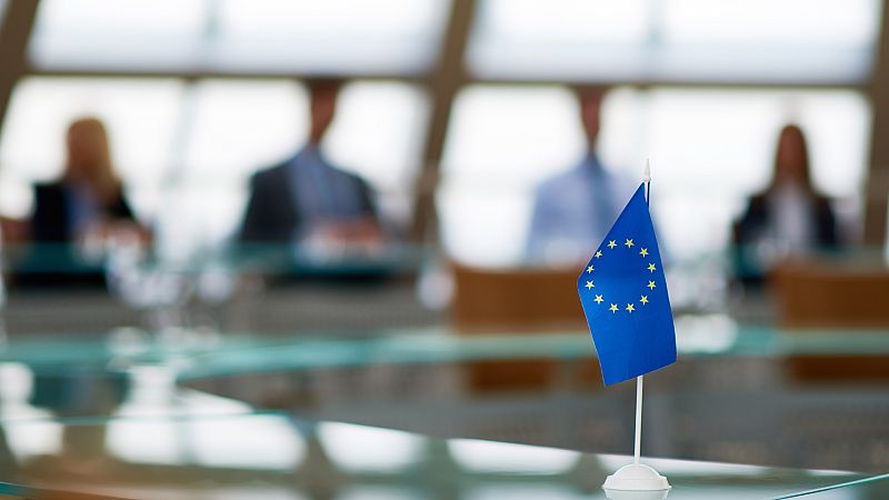 Boletines RNE - La Comisión Europea prepara un dispositivo de repatriación - Escuchar ahora