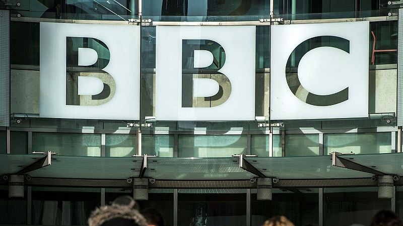 Boletines RNE - La BBC anuncia una "modernización" que podría suponer un recorte de plantilla