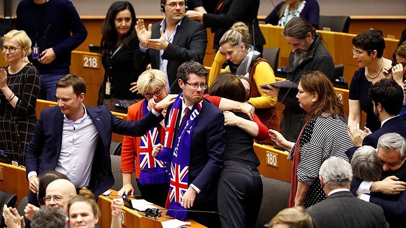 Boletines RNE - El Parlamento europeo ratifica el acuerdo del brexit - Escuchar ahora