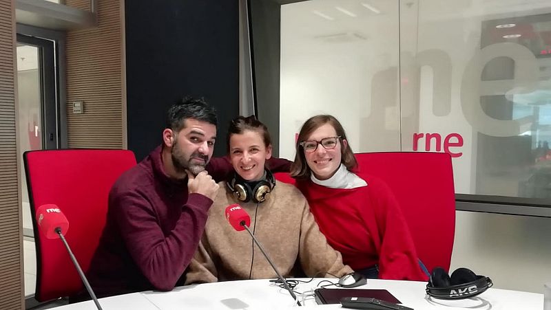 La sala - Una historia de Javier Lara con Rebeca Hernando y Mikele Urroz, en gira con 'Las canciones', 'Catástrofe' y 'Marta la piadosa' - 02/02/20 - escuchar ahora