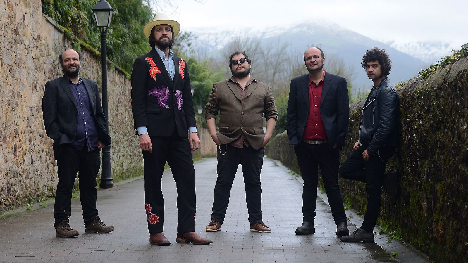 Los Chicos - Vil guerra civil (Siniestro Total)