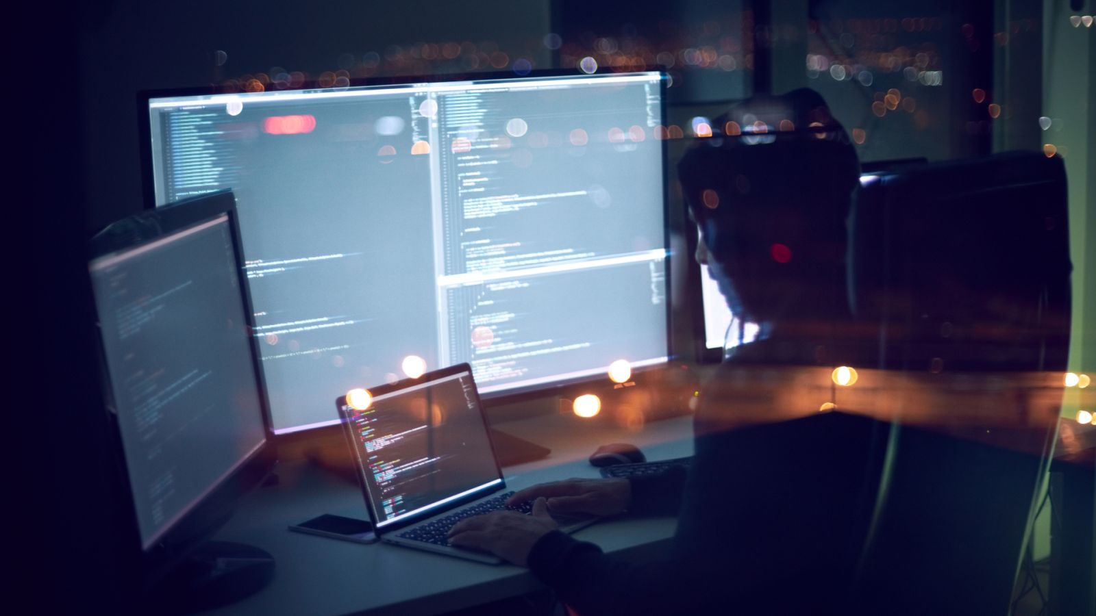 Boletines RNE - Imputadas 14 televisiones por el supuesto fraude "de la rueda" que implica a la SGAE - Escuchar ahora