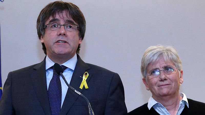 Boletines RNE - Reunión Sánchez-Torra: Puigdemont pide un compromiso para celebrar un nuevo referéndum de autodeterminación - Escuchar ahora