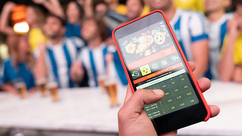 24 horas - De Torre: "No hay datos objetivos que demuestren el incremento de la ludopatía en menores" - Escuchar ahora