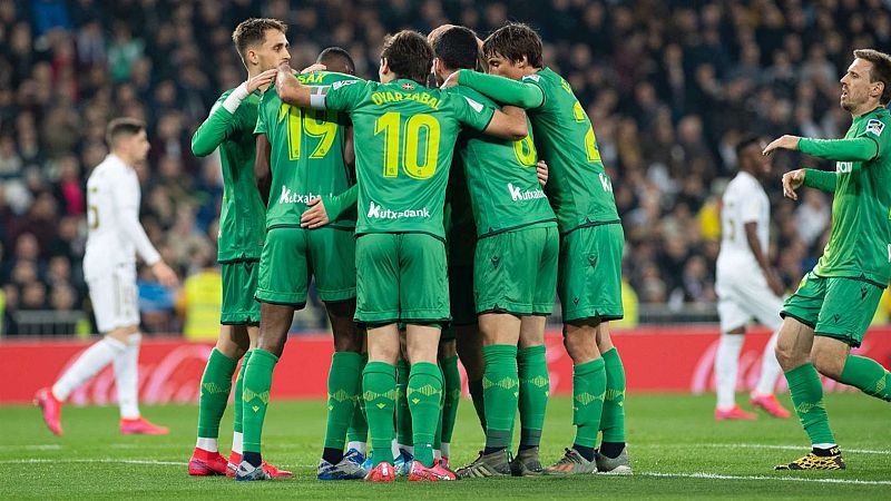  Las mañanas de RNE con Íñigo Alfonso - El análisis deportivo de Manu Martínez | "Dos trasatlánticos eliminados la misma noche"  - Escuchar ahora