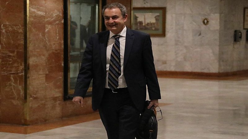 Boletines RNE - El Gobierno dice que Zapatero ha viajado a título particular a Venezuela - Escuchar ahora