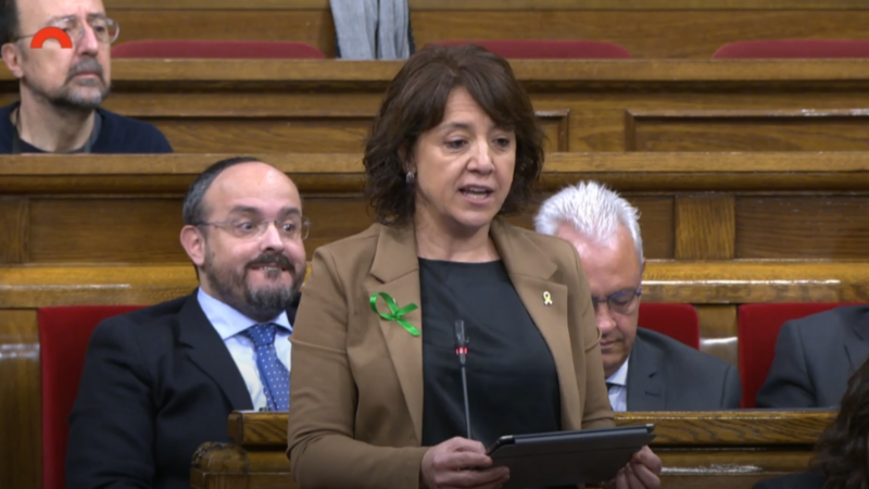 14 horas - La alcadesa de Vic pide hablar también en catalán con "los que no parezcan catalanes" - Escuchar ahora