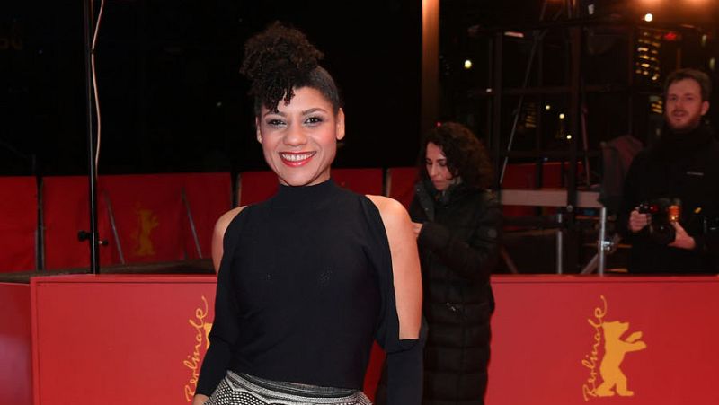 Emissão em português - Depois da Espanha, peça 'Yo, mujer negra' será levada ao Brasil - 13/02/20 - escuchar ahora