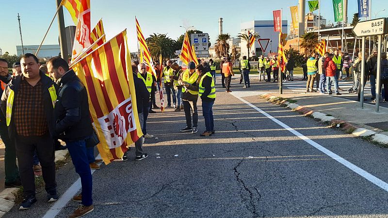Las mañanas de RNE con Íñigo Alfonso - Jornada de huelga en la industria petroquímica de Tarragona - Escuchar ahora 