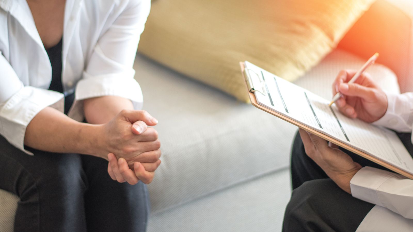  Las mañanas de RNE con Íñigo Alfonso - ¿Tiene la sociedad española suficiente atención psicológica? - Escuchar ahora