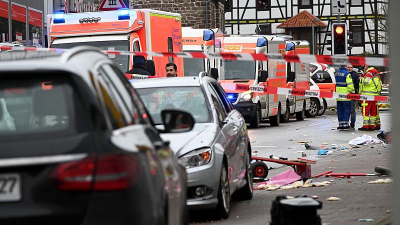 Boletines RNE - El atropello de 30 personas en Alemania pudo ser intencionado - Escuchar ahora