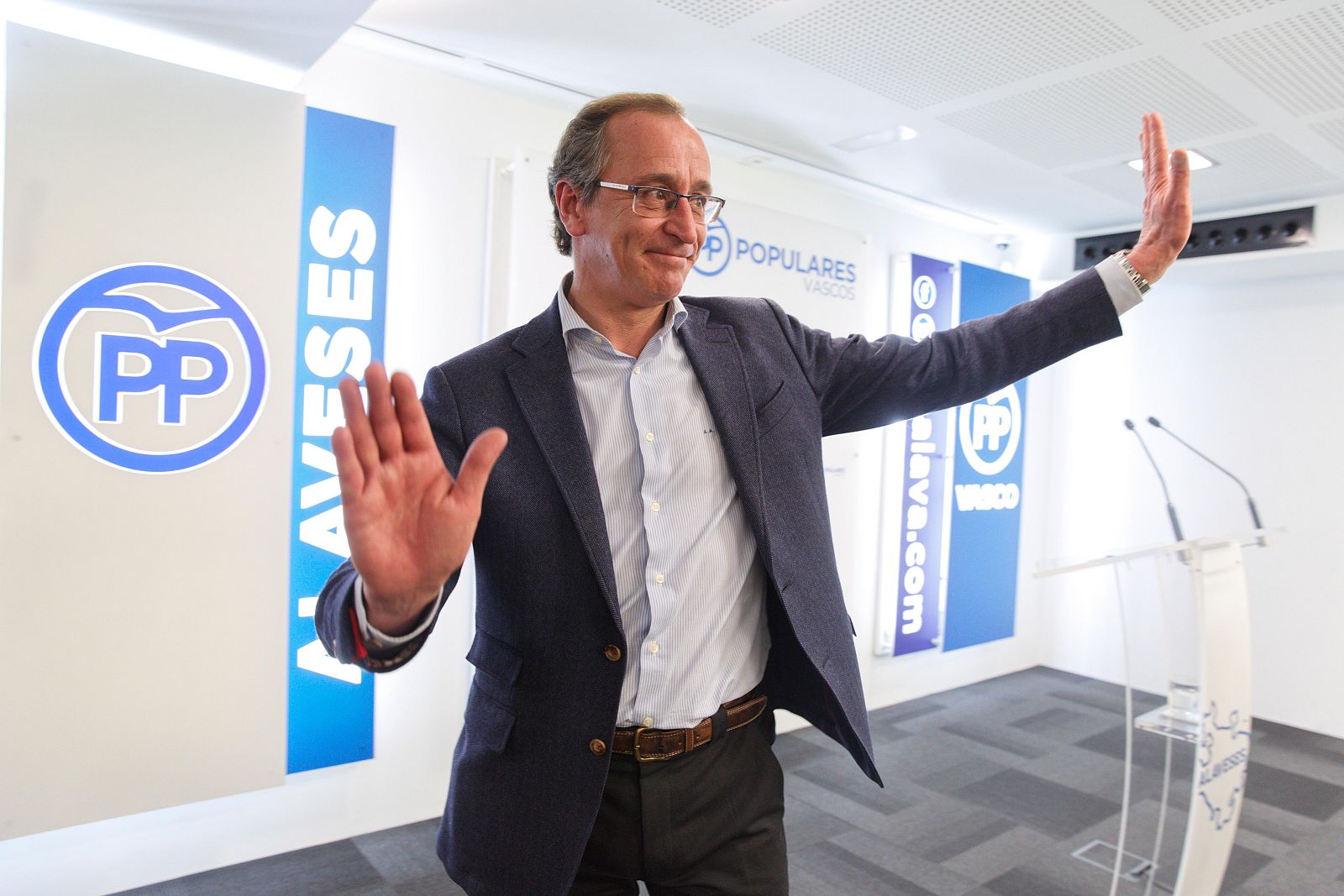  24 horas - Dimite Alfonso Alonso: "El proyecto del PP vasco tiene que surgir en el País Vasco"   - Escuchar ahora 