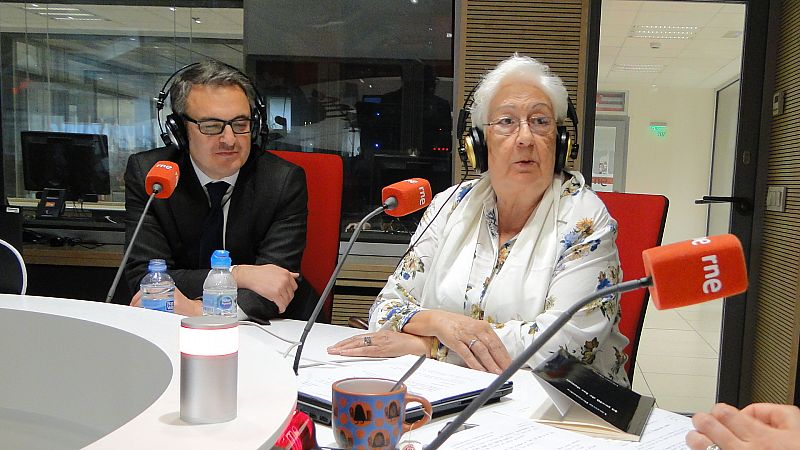 Por tres razones - Lucrecia Hernández y Pablo Carrera: cajones de poesía - Escuchar ahora
