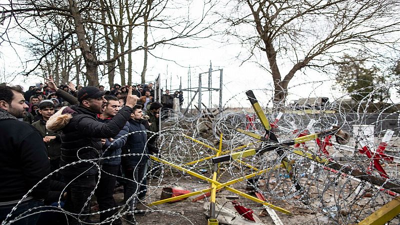 14 horas fin de semana - Turquía presiona abriendo las puertas a los refugiados que quieren entrar en Europa - Escuchar ahora