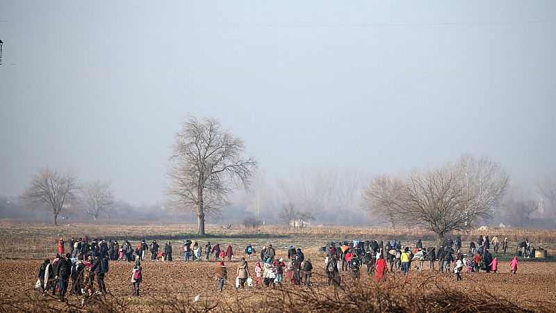 14 horas fin de semana - Grecia sigue intentando contener a los migrantes procedentes de Turquía que quieren entrar en el país - Escuchar ahora