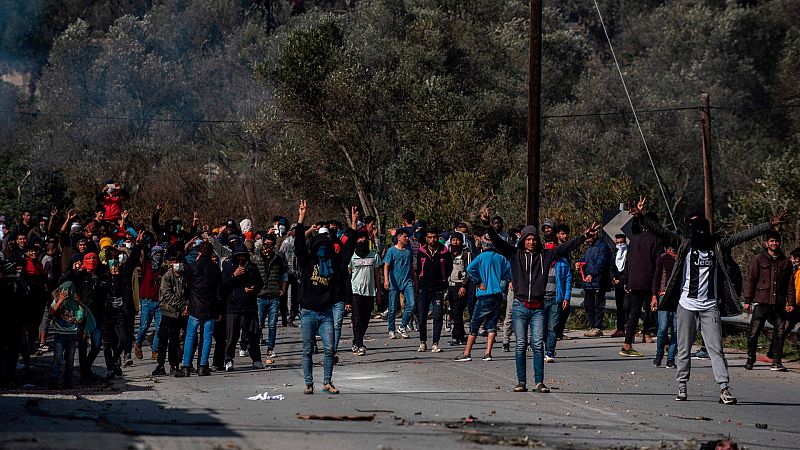  Todo noticias mañana - ACNUR: "Grecia no tiene base legal para suspender el derecho de asilo" - Escuchar ahora