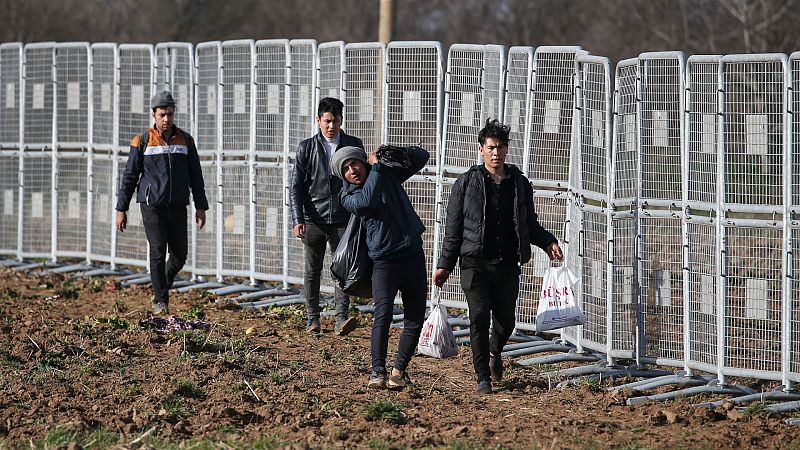 14 horas - Grecia blinda sus fronteras ante los refugiados procedentes de Turquía - Escuchar ahora
