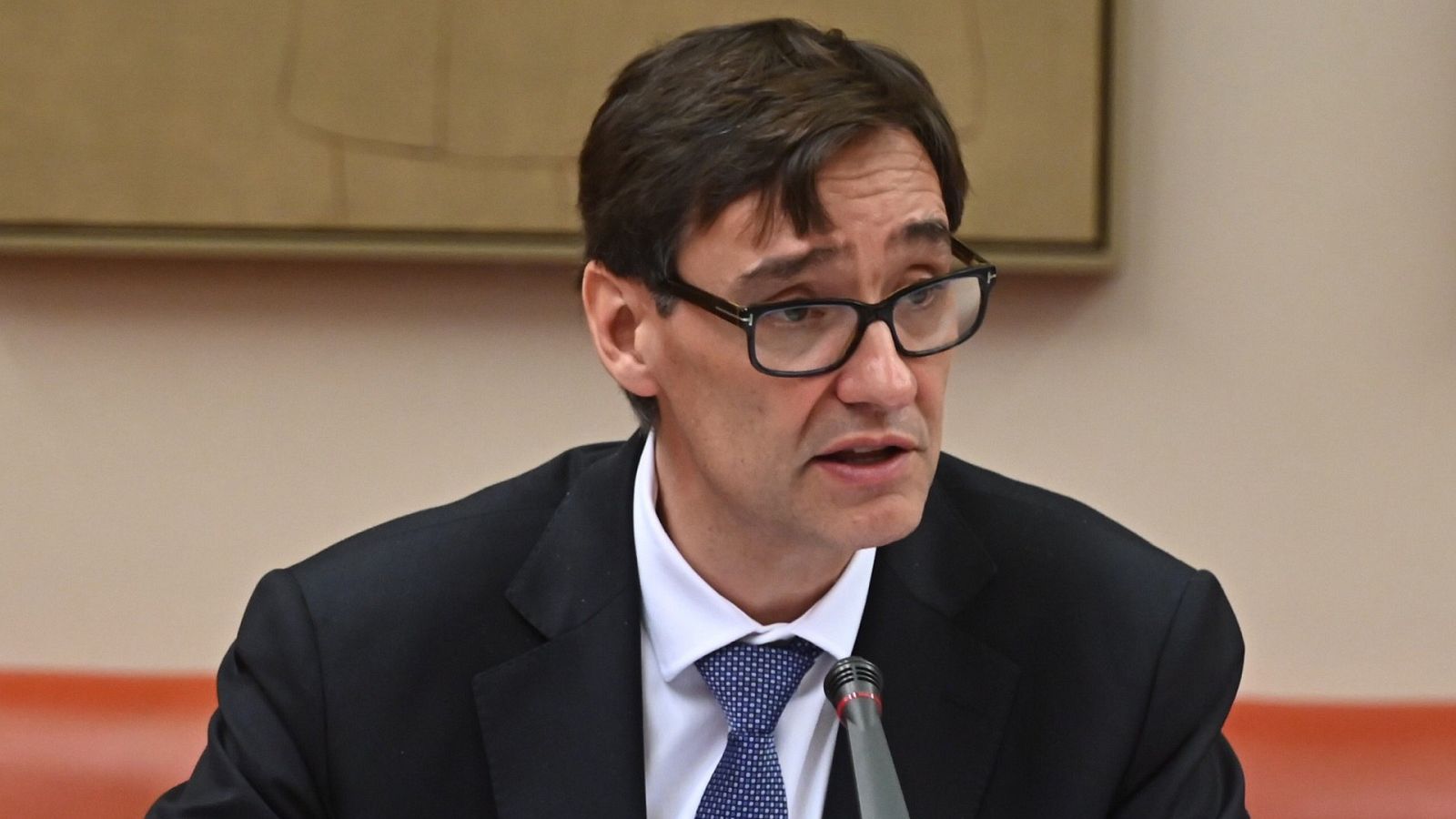 Boletines RNE - Sanidad anuncia que los partidos contra equipos italianos se jugarán a puerta cerrada - Escuchar ahora