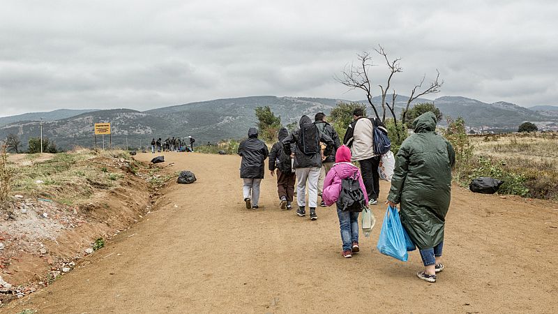 Boletines RNE - La justicia madrileña avala que los solicitantes de asilo se trasladen a la Península - Escuchar ahora