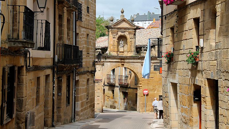  Las mañanas de RNE con Íñigo Alfonso - Coronavirus: Alcaldesa de Labastida confirma el cierre de los colegios de la localidad - Escuchar ahora