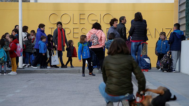 14 horas - Los profesores de Madrid tendrán que acudir a los centros para dar clase a distancia - Escuchar ahora