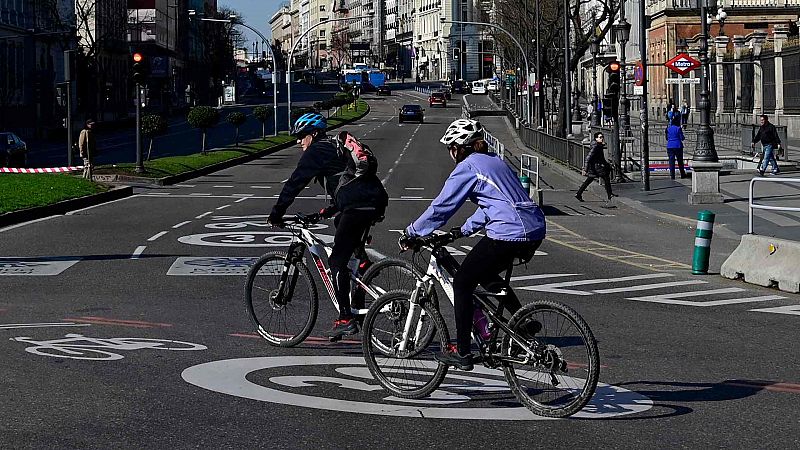 24 horas fin de semana - ¿Cuándo se puede salir de casa durante el estado de alarma? - Escuchar ahora