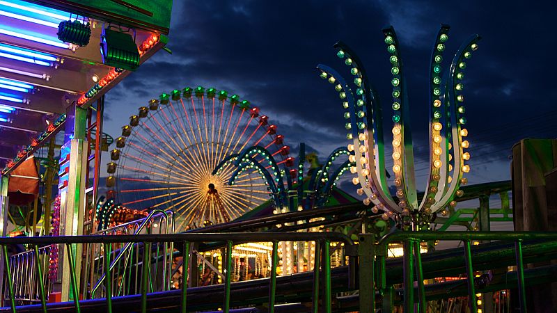 14 Horas Fin de Semana - Los hosteleros sevillanos piden aplazar la feria a otoño - Escuchar ahora