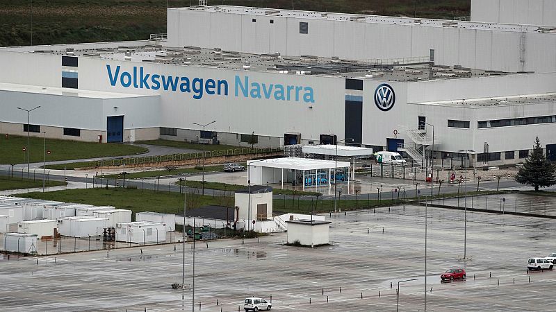 Boletines RNE - Volkswagen cierra la mayoría de sus fábricas en Europa - Escuchar ahora