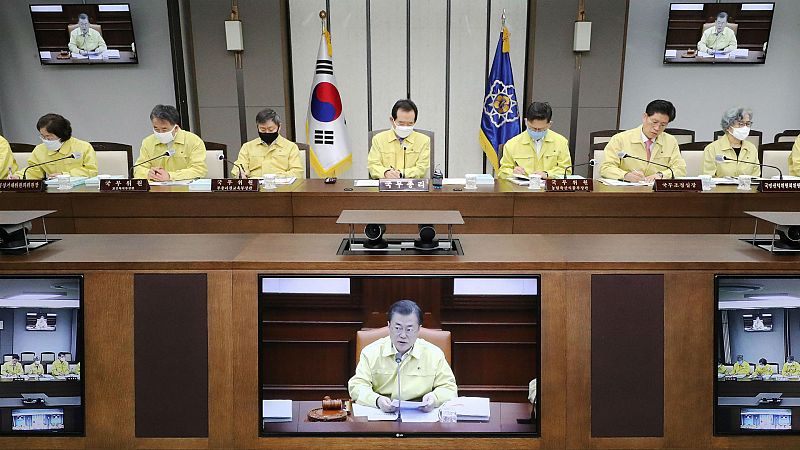 14 horas - Corea del Sur frenó la curva haciendo el test a todos los contactos con contagiados - Escuchar ahora