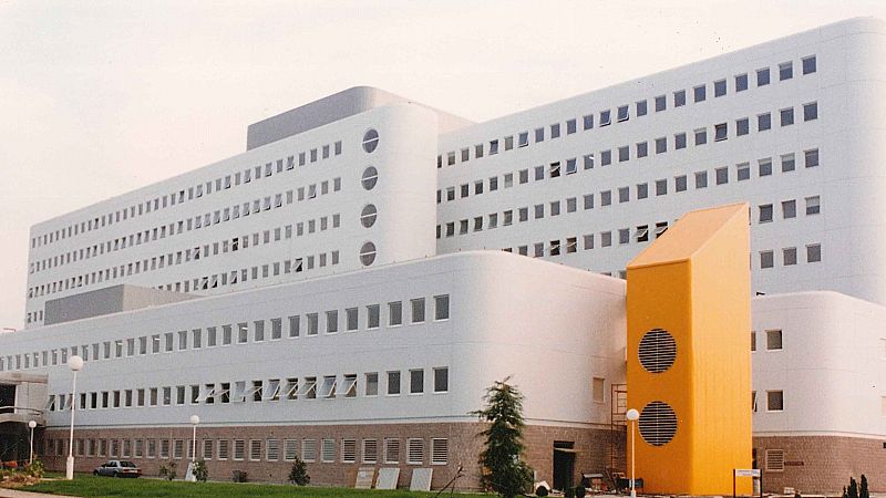  24 horas - El hospital Meixoeiro de Vigo implanta un test para el coronavirus sin salir del coche - Escuchar ahora