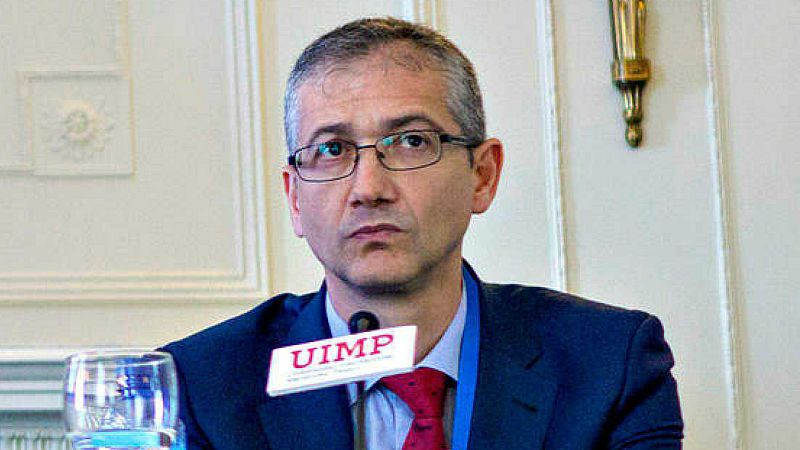  Boletines RNE - El Banco de España advierte de que la crisis será muy acusada a corto plazo - Escuchar ahora