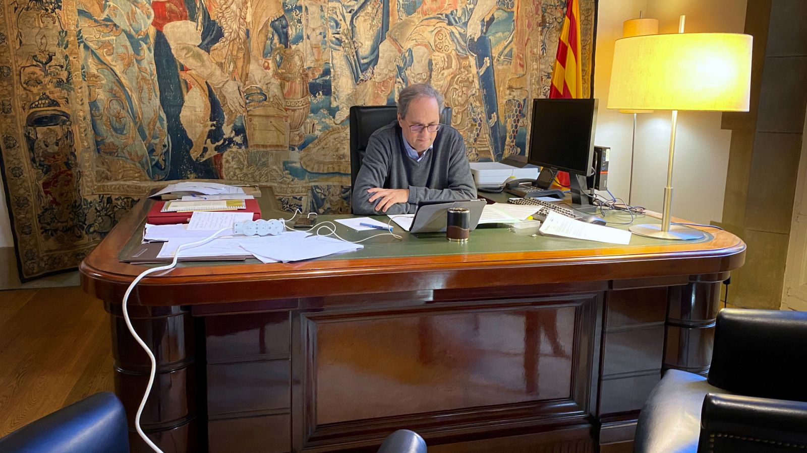 España a las 8 Fin de Semana - Torra insiste en que cerrar Cataluña sería la medida más eficaz contra el COVID-19 - Escuchar ahora