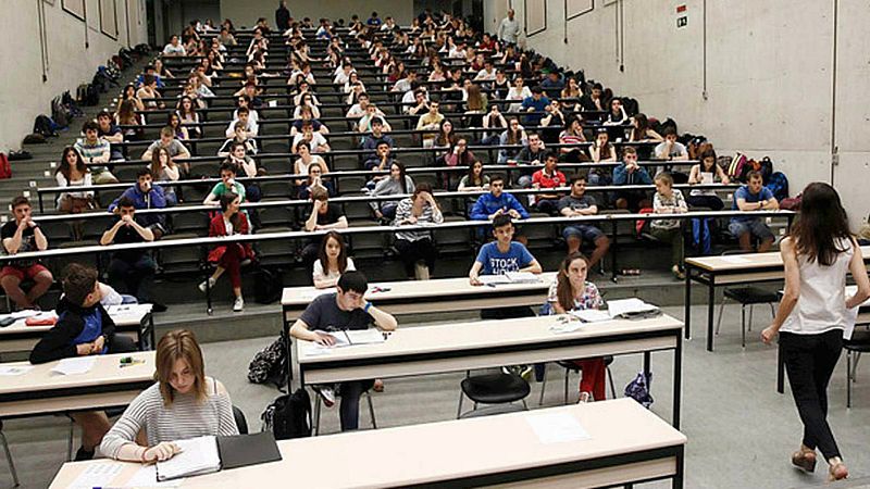  14 horas - Las autoridades educativas acuerdan retrasar la EBAU dos semanas - Escuchar ahora