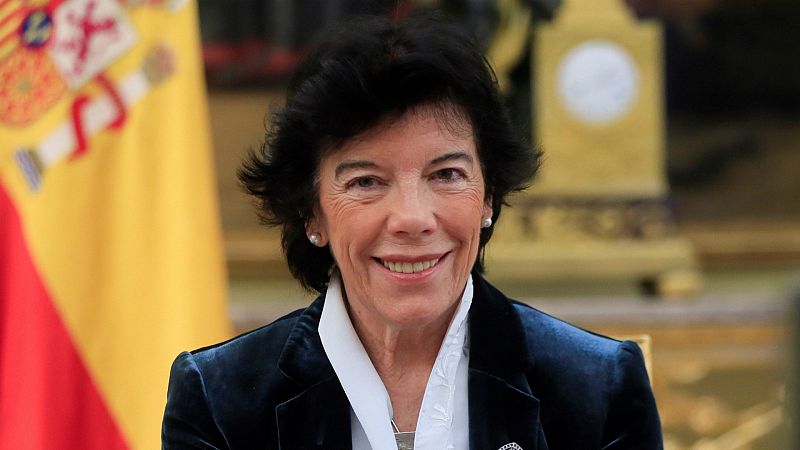  Boletines RNE - Celáa no da por terminado el curso escolar - Escuchar ahora