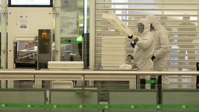  Boletines RNE - Ligero descenso en la cifra de fallecidos diarios: 812 en en el último día - Escuchar ahora