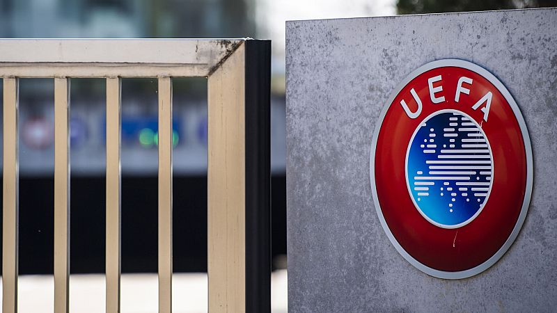 Boletines RNE - La UEFA da prioridad a las ligas sobre las competiciones europeas - Escuchar ahora