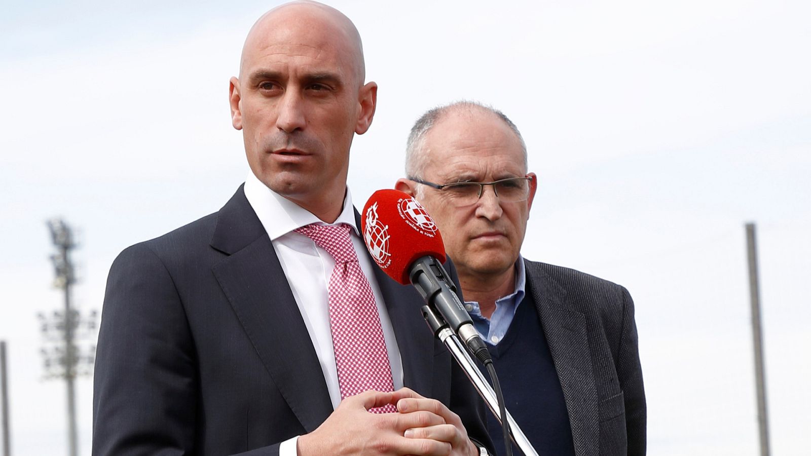 Boletines RNE - La Federación Española acuerda con AFE jugar cada 72 horas - Escuchar ahora