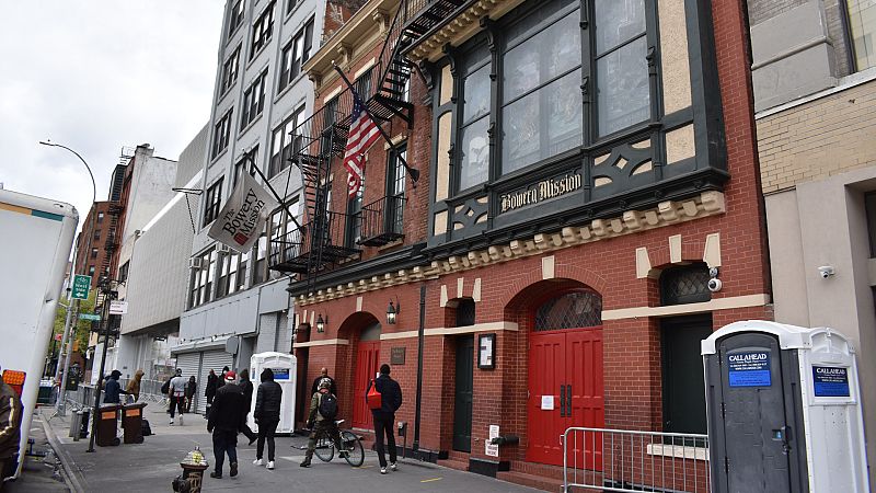 España a las 8 Fin de Semana - EEUU supera la barrera de los 20.000 fallecidos - Escuchar ahora