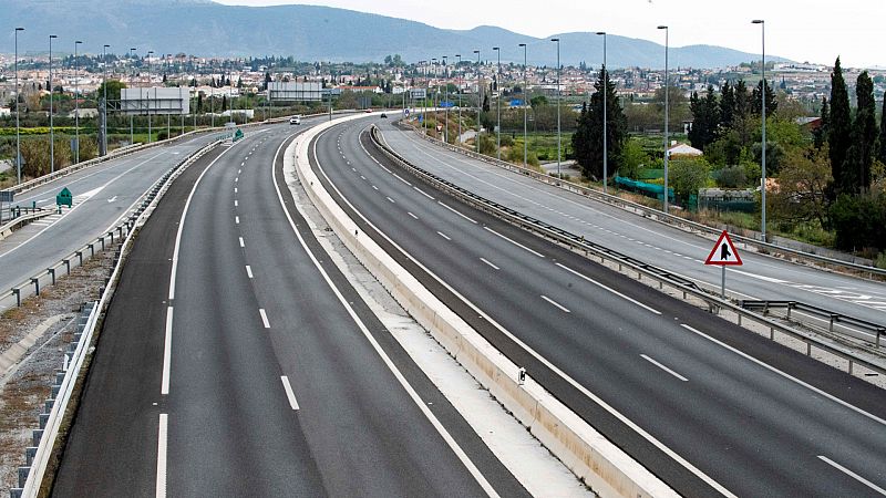 14 horas - 30 millones de españoles apenas se están moviendo de sus casas - Escuchar ahora