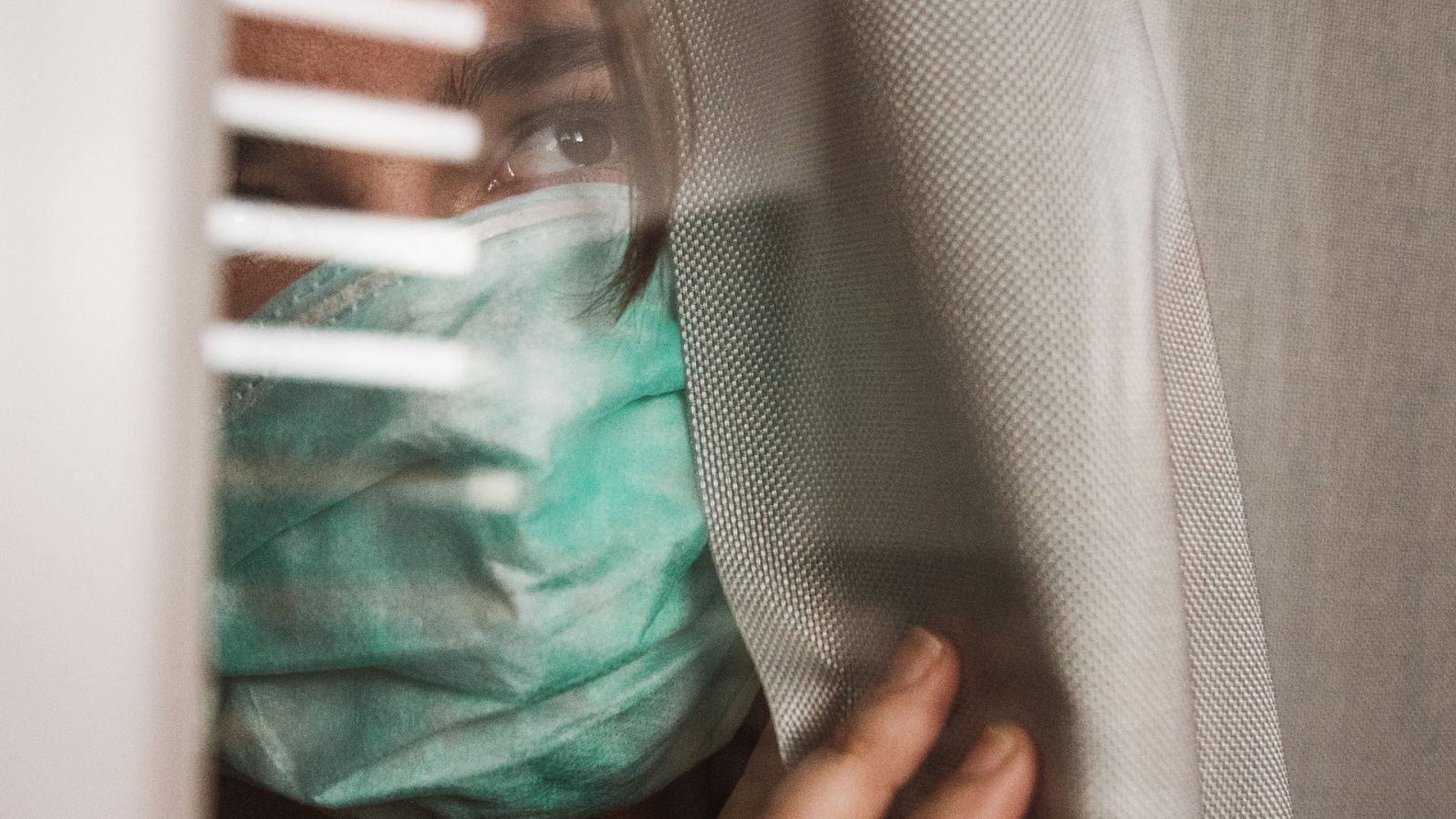  Todo noticias tarde - El mes de confinamiento empieza a pesar - Escuchar ahora