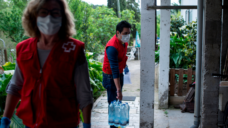 24 horas - Cruz Roja: "Se han quintuplicado las demandas de productos esenciales" - Escuchar ahora