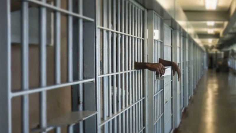  14 horas fin de semana - Turquía libera a mafiosos de las prisiones pero no a periodistas y oposición - Escuchar ahora