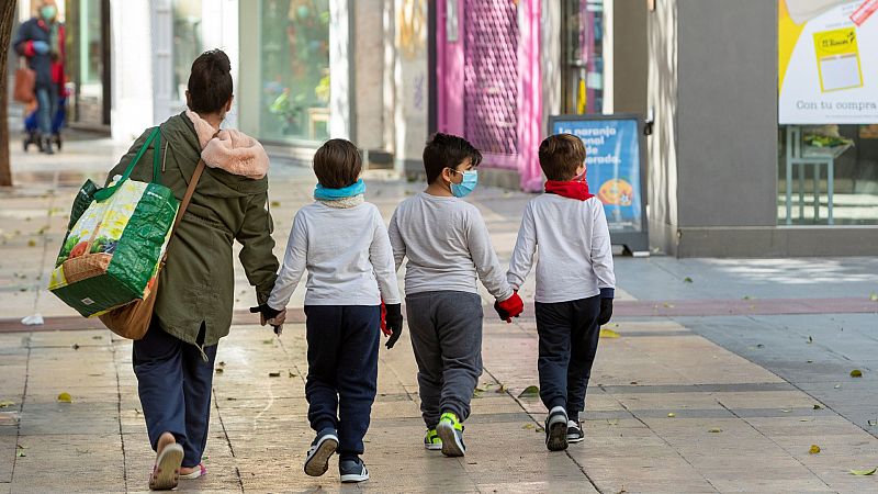 Las mañanas de RNE con Íñigo Alfonso - Sociedad Española de Pediatría: "Salir a la calle mejoraría la calidad de vida de algunos niños" - Escuchar ahora