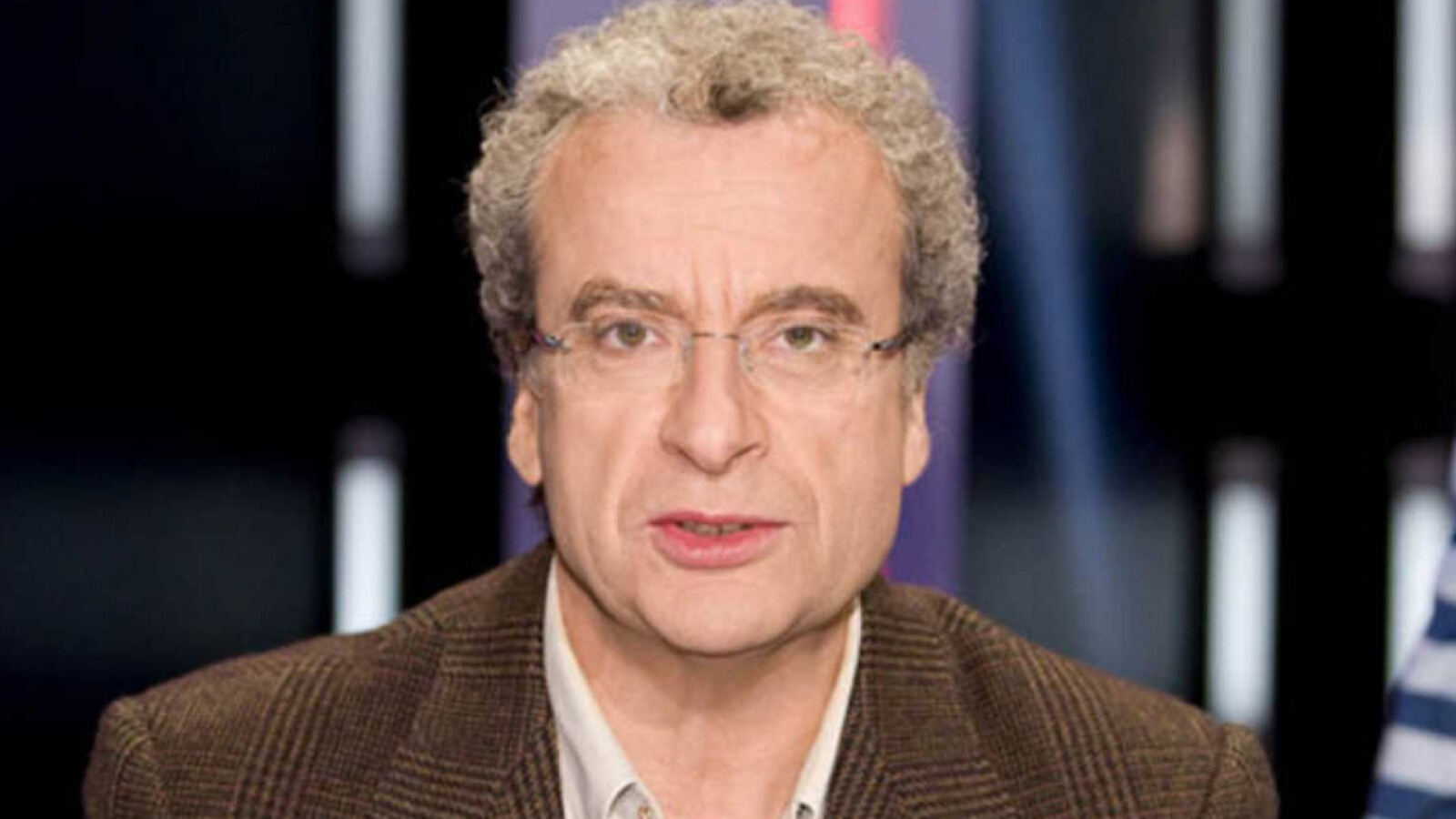  Boletines RNE - Fallece el periodista José María Calleja por coronavirus - Escuchar ahora 