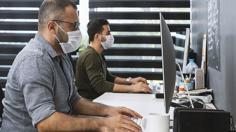 Boletines RNE -  Los sindicatos denuncian falta de protección para la futura vuelta al trabajo - Escuchar ahora