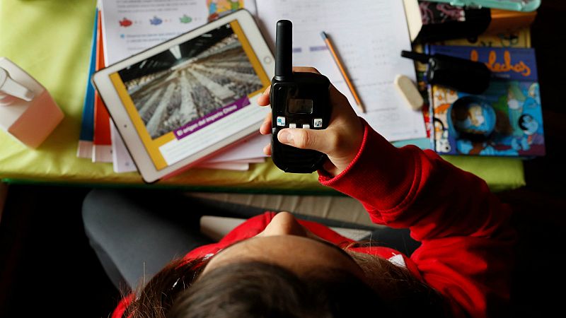 14 horas - El cierre de los colegios acentúa la desigualdad entre los alumnos - Escuchar ahora