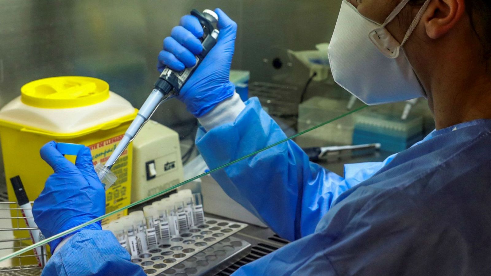  Las mañanas de RNE con Íñigo Alfonso - En peligro los visados de varios estudiantes españoles en Estados Unidos - Escuchar ahora